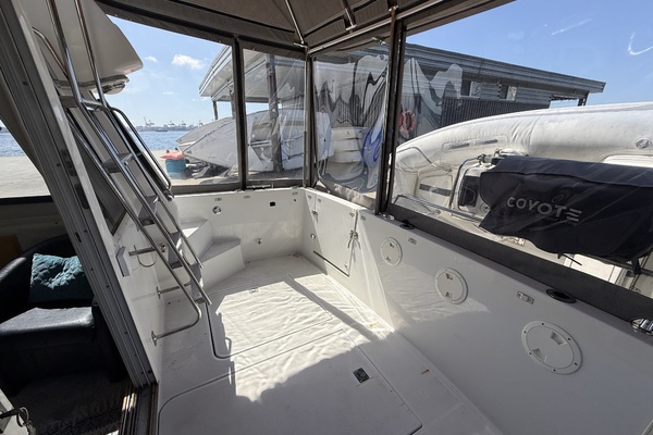 Strait Shooter 38ft Carver Yacht For Sale