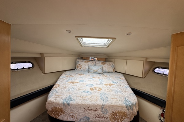 Strait Shooter 38ft Carver Yacht For Sale