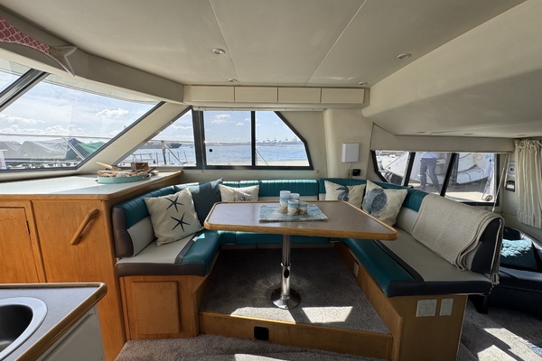 Strait Shooter 38ft Carver Yacht For Sale