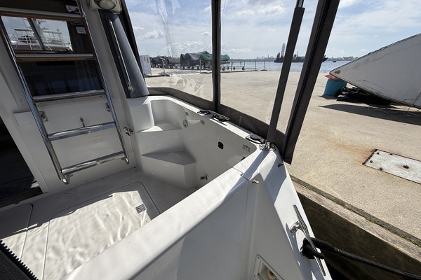 Strait Shooter 38ft Carver Yacht For Sale
