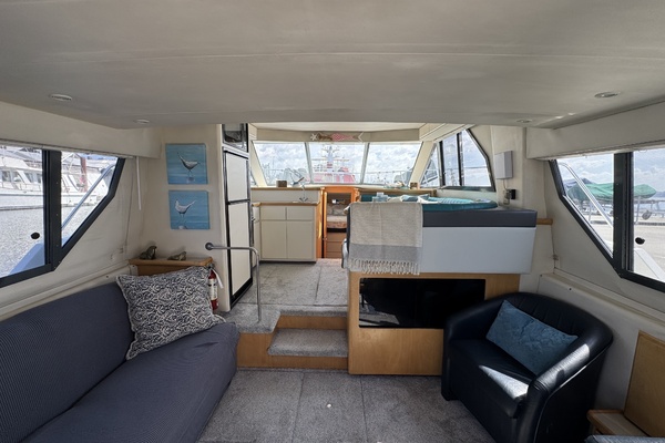 Strait Shooter 38ft Carver Yacht For Sale