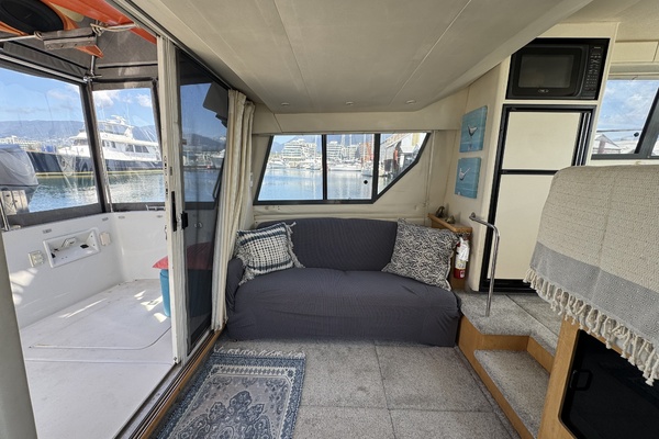 Strait Shooter 38ft Carver Yacht For Sale