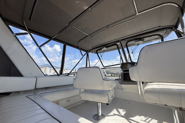 Strait Shooter 38ft Carver Yacht For Sale