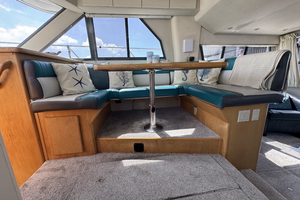 Strait Shooter 38ft Carver Yacht For Sale