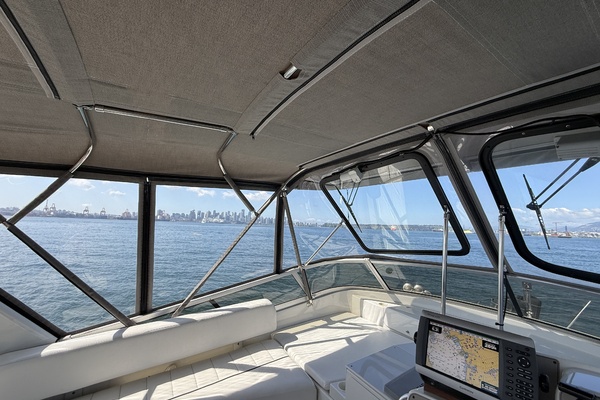 Strait Shooter 38ft Carver Yacht For Sale