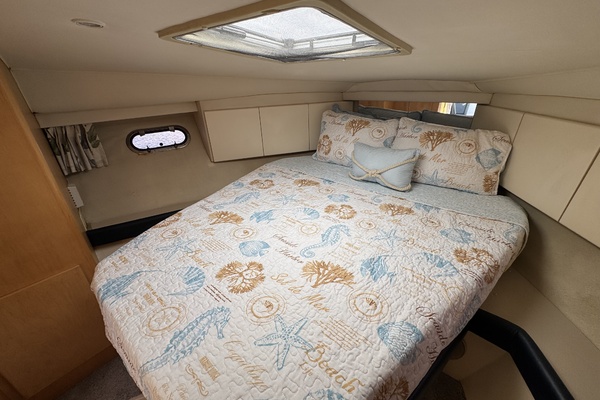 Strait Shooter 38ft Carver Yacht For Sale