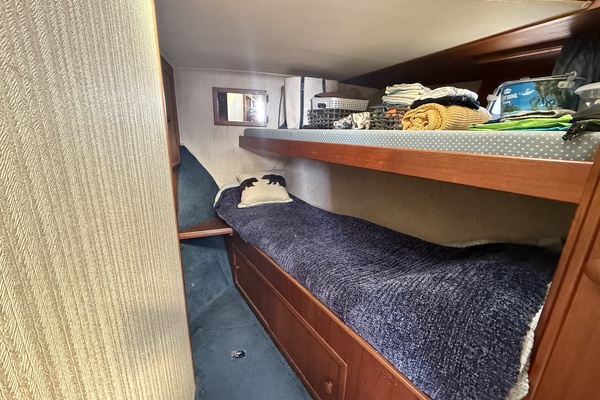 42ft Uniflite Yacht For Sale