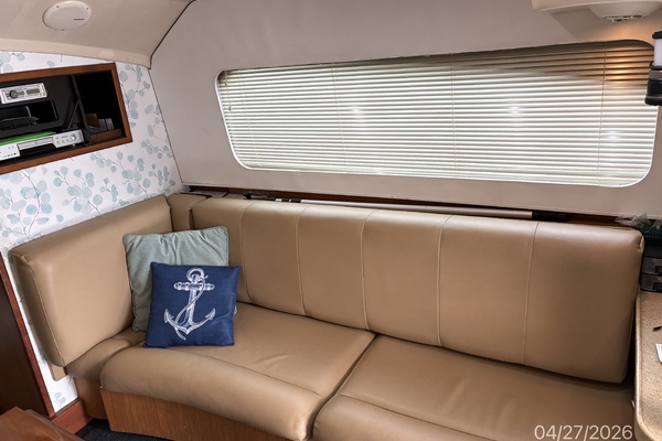 34' Luhrs Salon Starboard