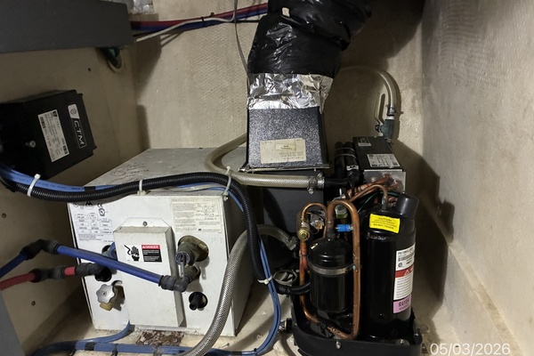 34' Luhrs Water Heater