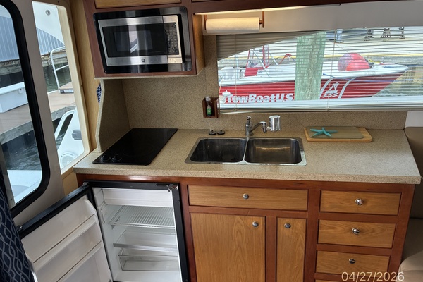 34' Luhrs Galley