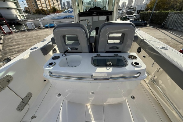 2023 Boston Whaler 28