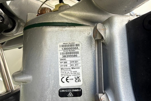 2023 Boston Whaler 28