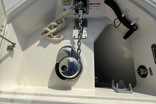 2023 Boston Whaler 28