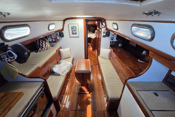 Sabrina 40ft Hinckley Yacht For Sale