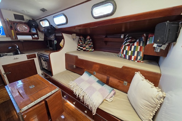 Sabrina 40ft Hinckley Yacht For Sale