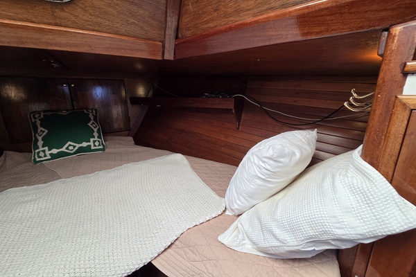 Sabrina 40ft Hinckley Yacht For Sale