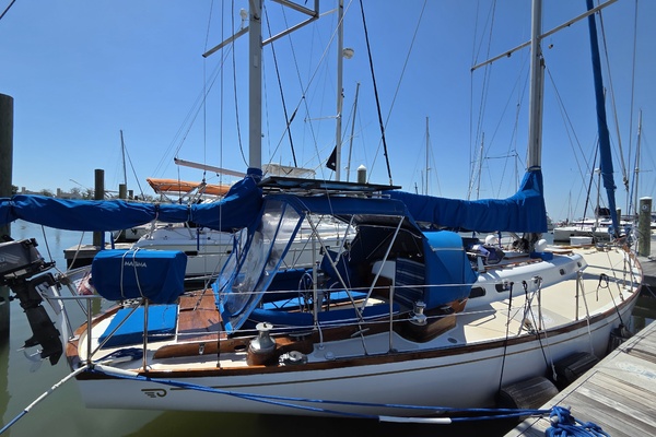 Sabrina 40ft Hinckley Yacht For Sale