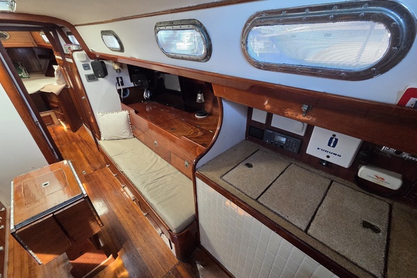 Sabrina 40ft Hinckley Yacht For Sale