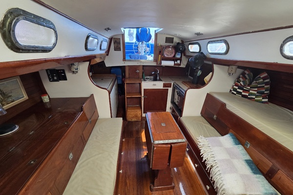 Sabrina 40ft Hinckley Yacht For Sale
