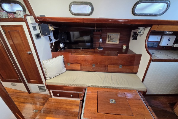 Sabrina 40ft Hinckley Yacht For Sale