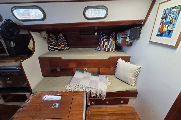 Sabrina 40ft Hinckley Yacht For Sale