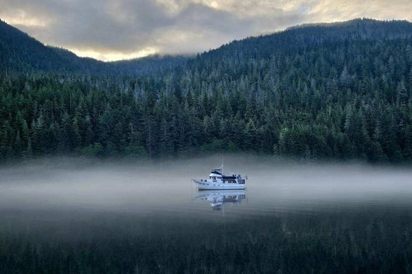 Photo of the 1984 DeFever Raised Pilothouse "Traveller"