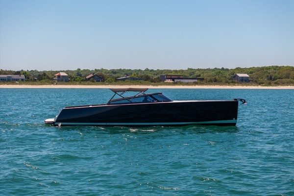 2016 VanDutch 40