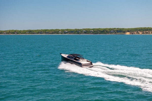2016 VanDutch 40
