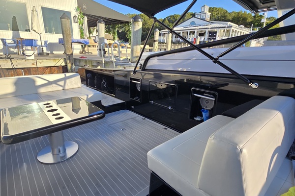 SPECTRE 40ft VanDutch Yacht For Sale