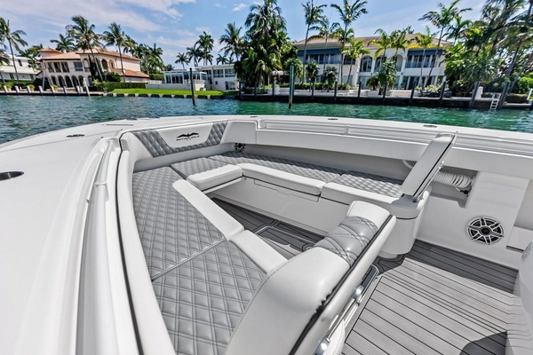 LOONEY TUNE 43ft Invincible Yacht For Sale