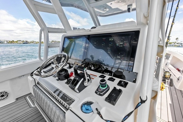 LOONEY TUNE 43ft Invincible Yacht For Sale