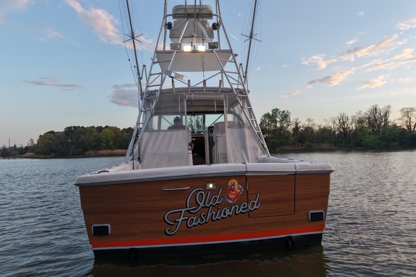 Old Fashioned 33ft Pursuit Yacht For Sale