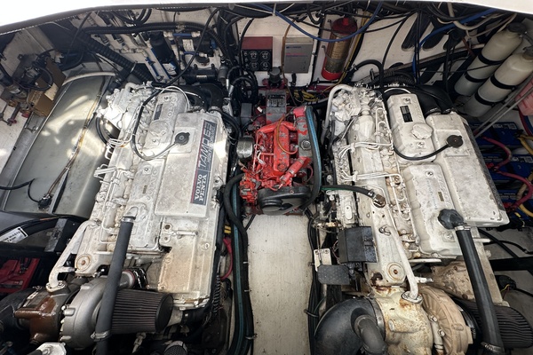 Old Fashioned 33ft Pursuit Yacht For Sale