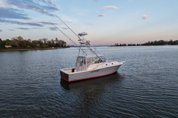 Old Fashioned 33ft Pursuit Yacht For Sale