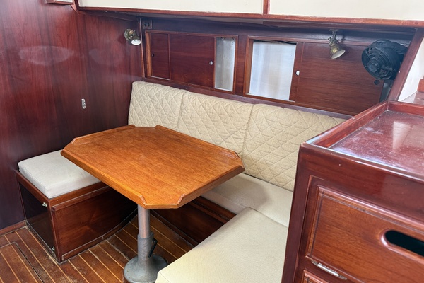 Dauphine 42ft Allied Yacht For Sale