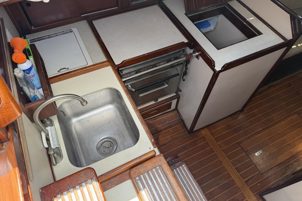 Dauphine 42ft Allied Yacht For Sale