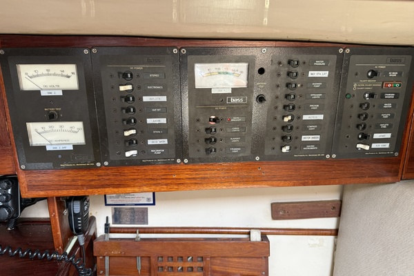 Dauphine 42ft Allied Yacht For Sale