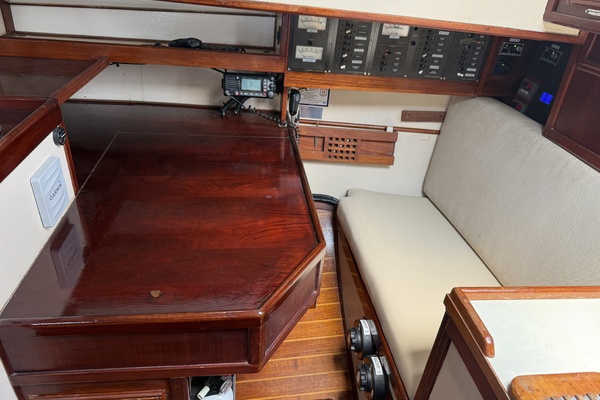 Dauphine 42ft Allied Yacht For Sale