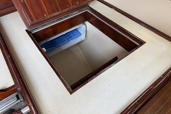 Dauphine 42ft Allied Yacht For Sale