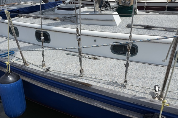 Dauphine 42ft Allied Yacht For Sale