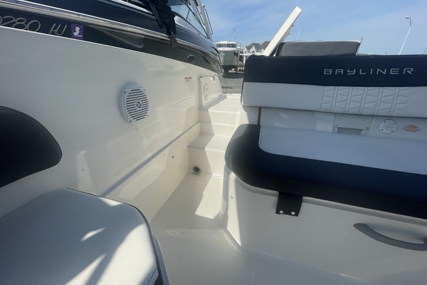 22ft Bayliner Yacht For Sale