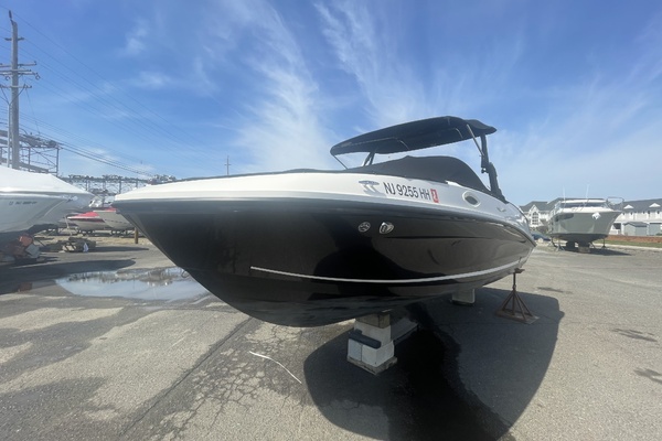 22ft Bayliner Yacht For Sale