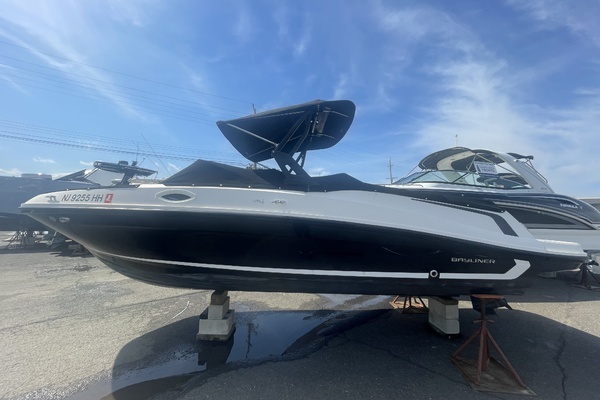 22-ft-Bayliner-2019-VR6 Bowrider I/O- Sea Bright New Jersey United States  yacht for sale