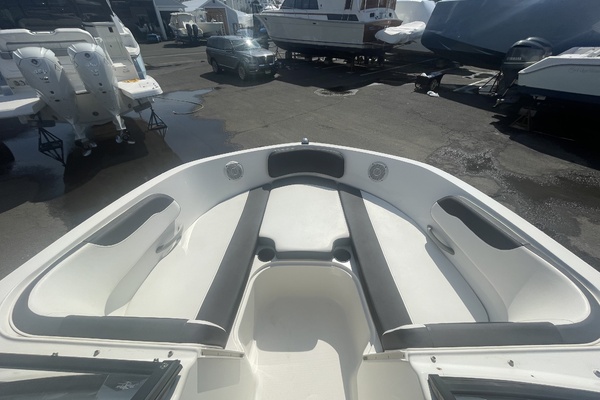 22ft Bayliner Yacht For Sale
