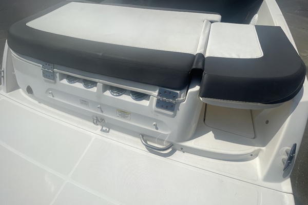 22ft Bayliner Yacht For Sale