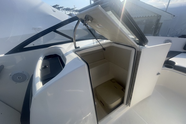 22ft Bayliner Yacht For Sale