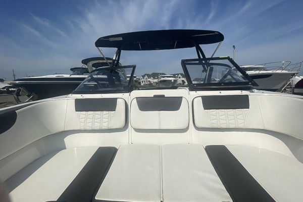 22ft Bayliner Yacht For Sale
