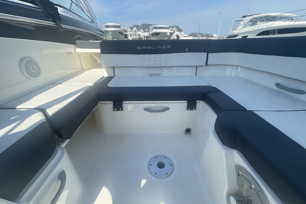 22ft Bayliner Yacht For Sale