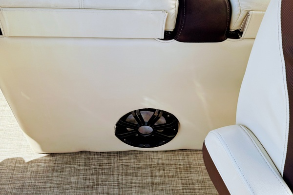 24ft Misty Harbor Yacht For Sale