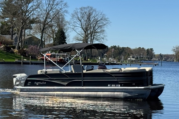 24ft Misty Harbor Yacht For Sale